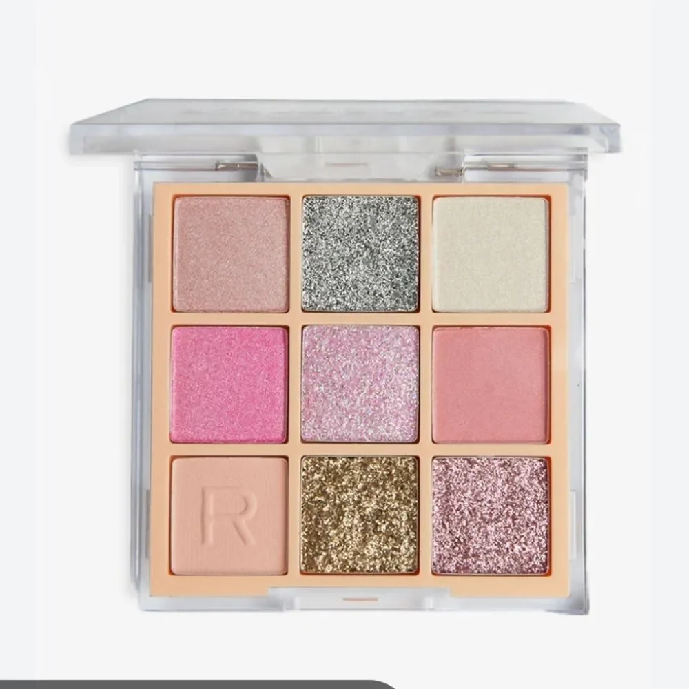 Revolution Beauty‎ Ultimate Lights Shadow Palette